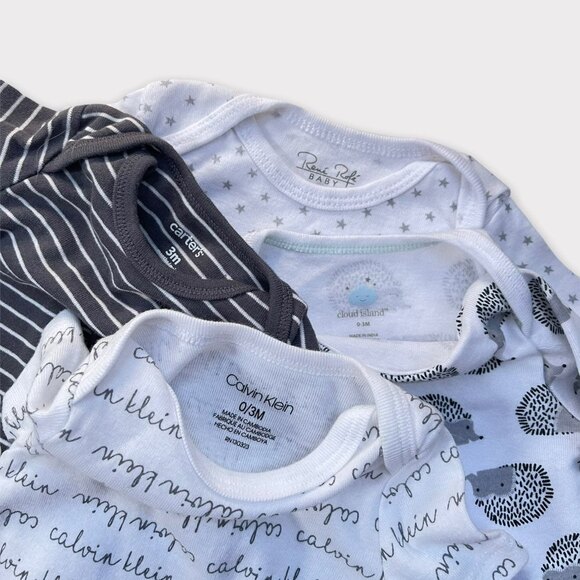 Gender Neutral 0-3 Months Onesies Bodysuits Set of 5 - Picture 2 of 7